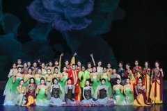 热烈祝贺中国东方演艺集团舞蹈中心荣获全国三八红旗手（集体）